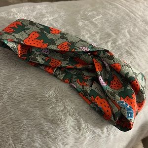 Gucci hairband I take offers!